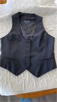 Black vest size 2-(small) Banana Republic
