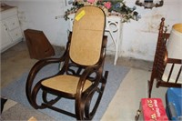 ROCKING CHAIR