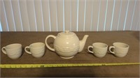 LONGABERGER TEAPOT AND CUPS