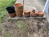Clay & Plastic Flower Pots, & Clay Tiles