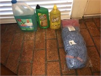 Mop Head & Cleaning Supplies