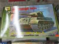 1:35 GERMAN TIGER II TANK MODEL