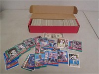 Lot of Unsorted Baseball Cards - Appear to be