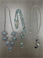 3 PIECE FASHION NECKLACE LOT