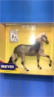 No 576 paso Breyer horse