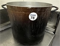 Large Aluminum Pot