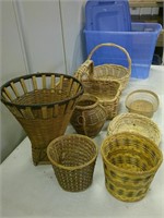 baskets in tote with lid