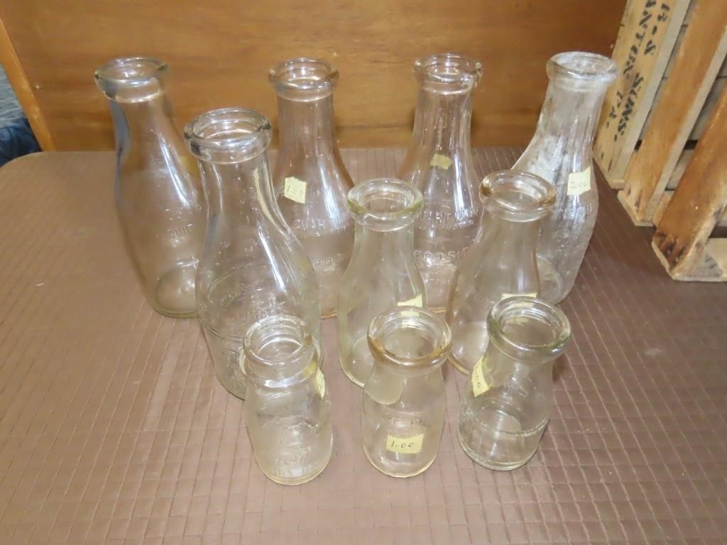 Online Auction of Collectibles, Glassware and Furniture