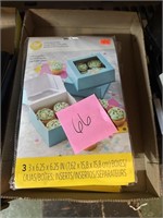6 PACKAGES OF CUPCAKE BOXES