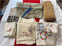 Mixed Lot Vintage Embroidered Linens