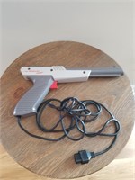 Nintendo Vintage 1985 NES Genuine Gray Laser Gun