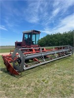 IH 4000 Swather