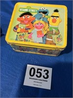 1979 Sesame Street metal lunch box no thermos