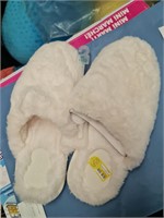 Xl 11/12 slippers