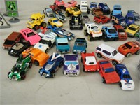 Approx 50 count miniature hotwheels & road signs