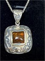 SILVER 2.50CT BALTIC AMBER SOLITAIRE PEND NECKLACE
