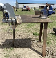3' Steel Welding Table W/Bench Vise