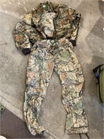 Cabelas Cameo Jacket and Pants