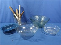 4 Glass Bowls & Kitchen Knives