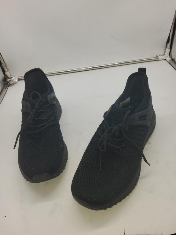 Black shoes size 11.5