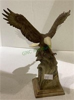 MCSI Eagle resin composite sculpture measuring