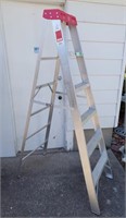 Bon L Medium Duty Aluminum 5 Step Ladder
