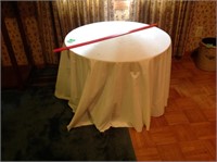 Short wood table & table cloth, different legs