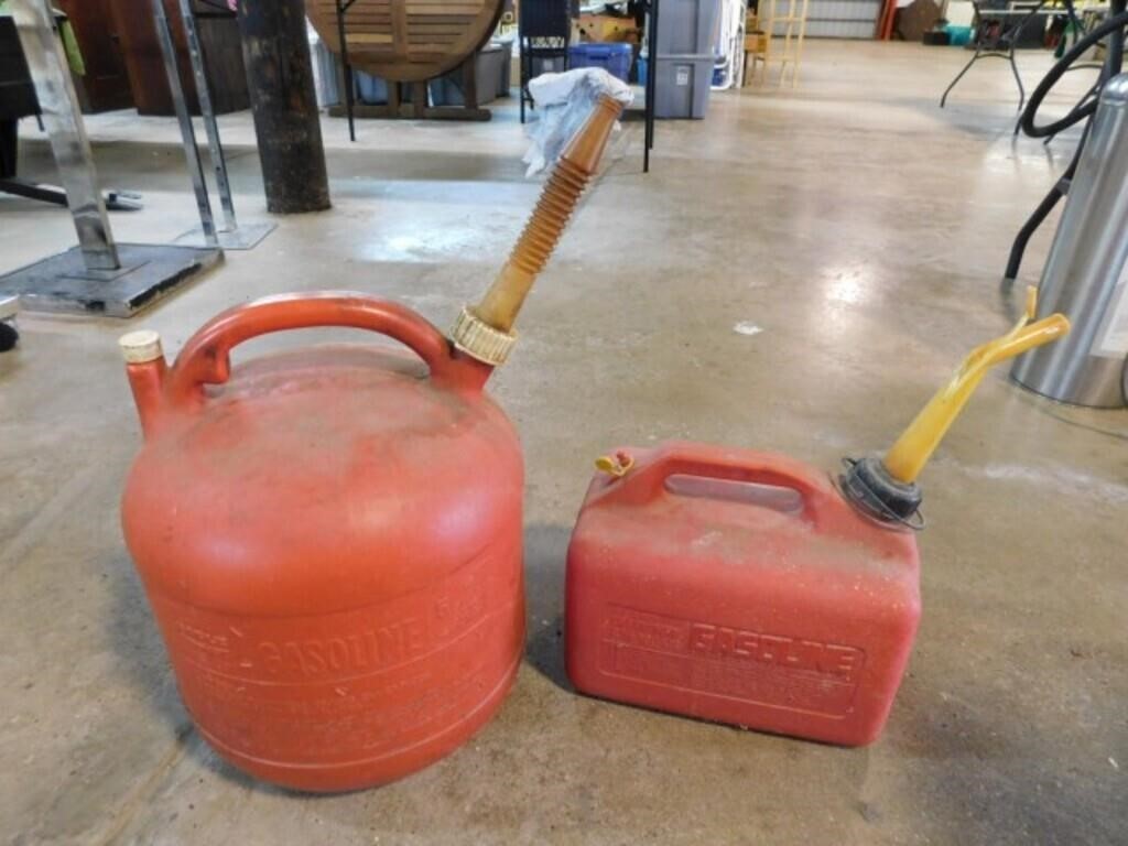 5 and 2 1/2 gallon gas tanks