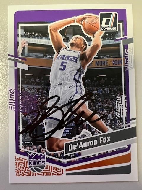 Kings De'Aaron Fox Signed Card with COA