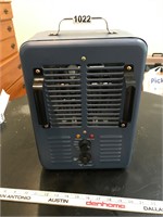 Milkhouse heater (dark blue)