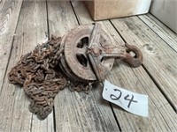 1 Ton Chain Hoist (Rusty)
