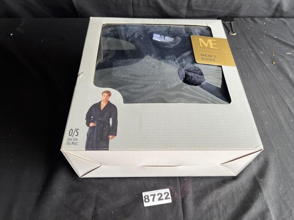 NIB Men's Robe