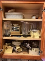 CONTENTS OF KITCHEN CABINET - OSTER FOOD PROCESSOR
