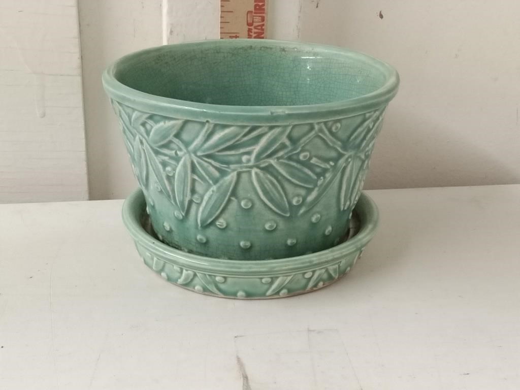 1950's McCoy pottery green hobnail & leaves