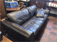 BROWN 2.5 SEATER LEATHER COUCH