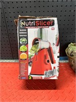 Nutri slicer new damaged box