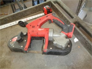 MILWAUKEE BAND SAW / NO BATTERY OR CHARGER