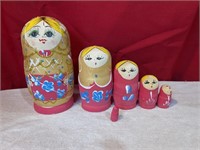 Wooden Hand Painted Russian Style Nesting Dolls