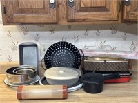 Kitchen pots & pans