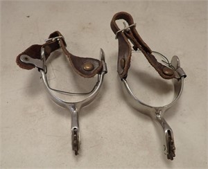 PAIR OF MADCO SPURS WITH SPUR STRAPS