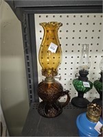 Amber Medium Size Finger Oil Lamp w/Globe