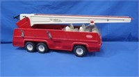 Vintage Metal Tonka Fire Truck w/Ladder 32202