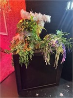 FLORAL / ASTRONAUT DISPLAYS - LARGE WOOD STANDS