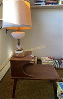 Table lamp and end table