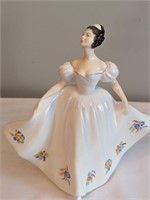 ROYAL DOULTON FIGURINE