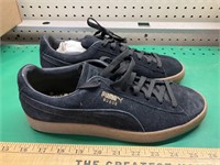 Puma suede size 9