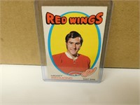1971-72 OPC Mickey Redmond #102 Hockey Card