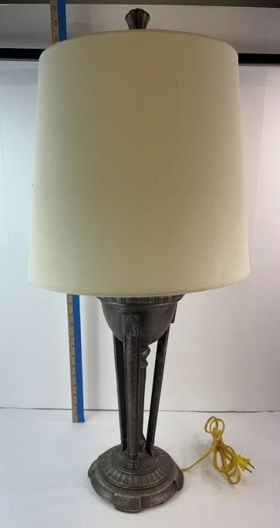 METAL LAMP W/ SHADE & FINIAL