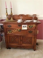 Buffet (in great condition) with 2 drawers and