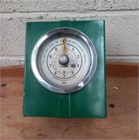 Oil Pump Measuring Guage (33cm x 26cm x 25cm)